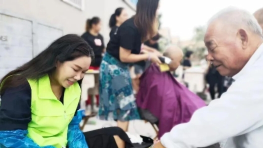 最美商业职工｜张云美：一把修脚刀修出奉献和幸福